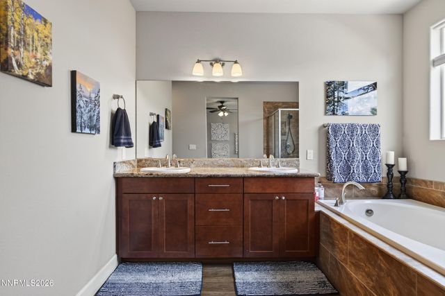1752 Bella Casa Drive, Minden, NV 89423