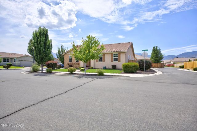 1752 Bella Casa Drive, Minden, NV 89423