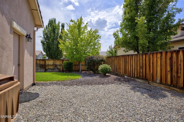 1752 Bella Casa Drive, Minden, NV 89423
