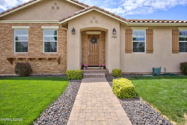 1752 Bella Casa Drive, Minden, NV 89423