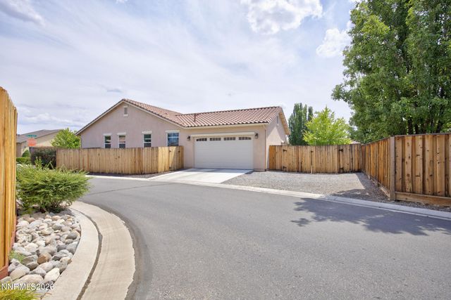 1752 Bella Casa Drive, Minden, NV 89423