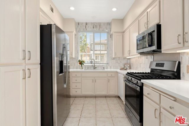 2041 New Haven Avenue, Claremont, CA 91711