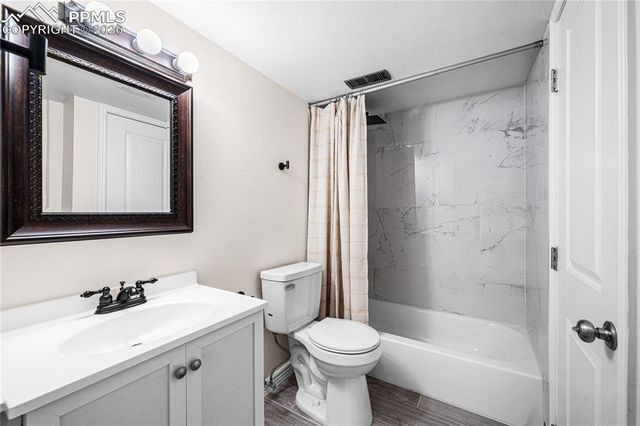911 Candytuft Boulevard, Pueblo, CO 81001