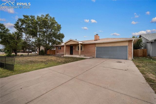 911 Candytuft Boulevard, Pueblo, CO 81001