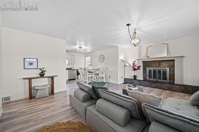 911 Candytuft Boulevard, Pueblo, CO 81001