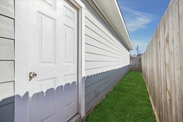 16965 W Hammon, Montgomery, TX 77316