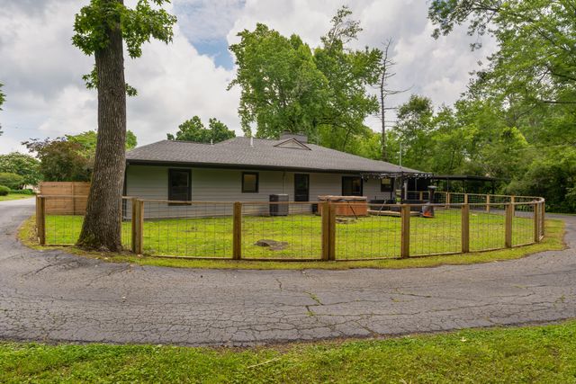 4020 Wade Drive, Chattanooga, TN 37412