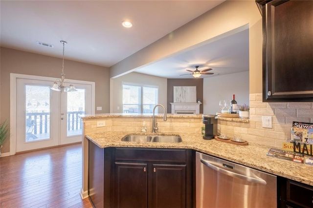 1206 Lake Point Way, Suwanee, GA 30024