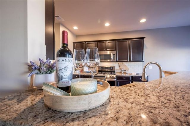 1206 Lake Point Way, Suwanee, GA 30024