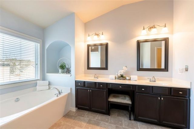 1206 Lake Point Way, Suwanee, GA 30024