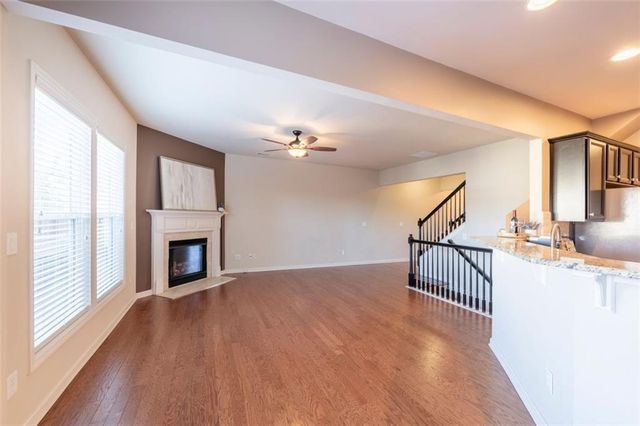 1206 Lake Point Way, Suwanee, GA 30024