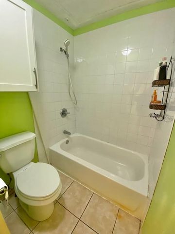 807 W 25th ST 215, Austin, TX 78705