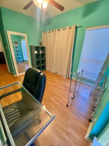 807 W 25th ST 215, Austin, TX 78705