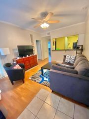 807 W 25th ST 215, Austin, TX 78705