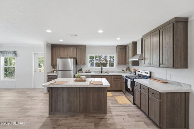 42051 Cherry Avenue, Deland, FL 32720