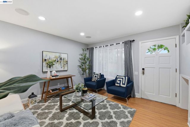 4974 Rue Le Mans, San Jose, CA 95136