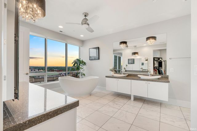 203 E Berry St Ste 1004, Fort Wayne, IN 46802