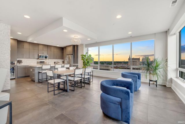 203 E Berry St Ste 1004, Fort Wayne, IN 46802