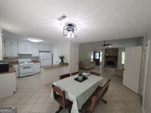 235 Winona Drive, Fayetteville, GA 30214