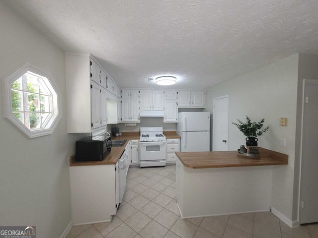 235 Winona Drive, Fayetteville, GA 30214
