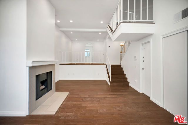 17824 Killion Street G, Encino (los Angeles), CA 91316