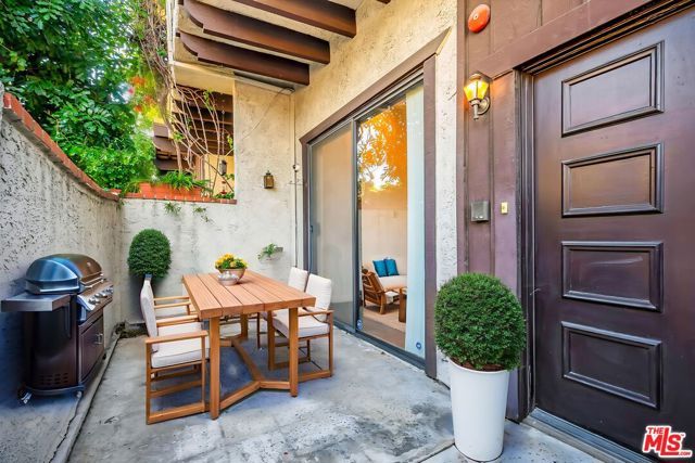 17824 Killion Street G, Encino (los Angeles), CA 91316