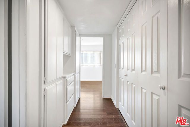 17824 Killion Street G, Encino (los Angeles), CA 91316