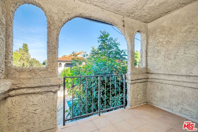 17824 Killion Street G, Encino (los Angeles), CA 91316