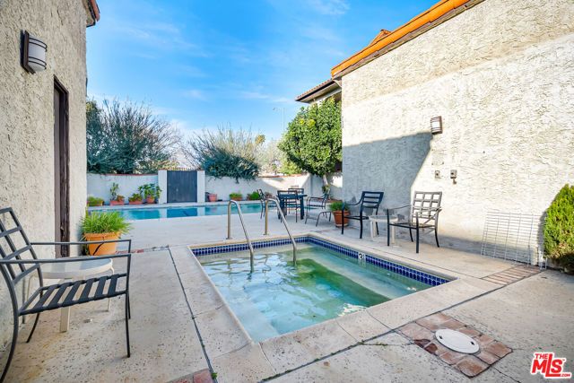 17824 Killion Street G, Encino (los Angeles), CA 91316