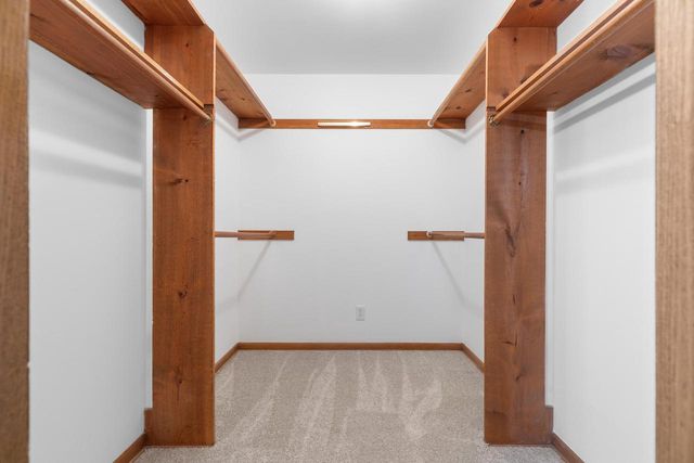 7975 S Wynbrook COURT, Oak Creek, WI 53154