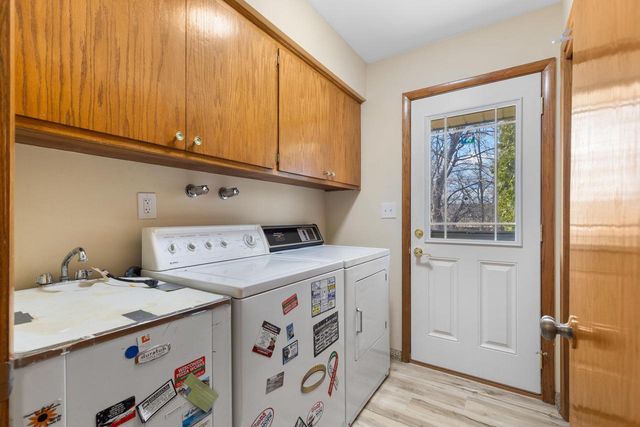 7975 S Wynbrook COURT, Oak Creek, WI 53154