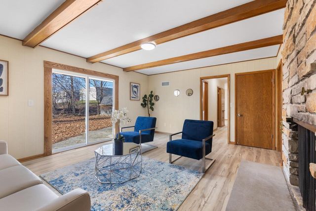 7975 S Wynbrook COURT, Oak Creek, WI 53154