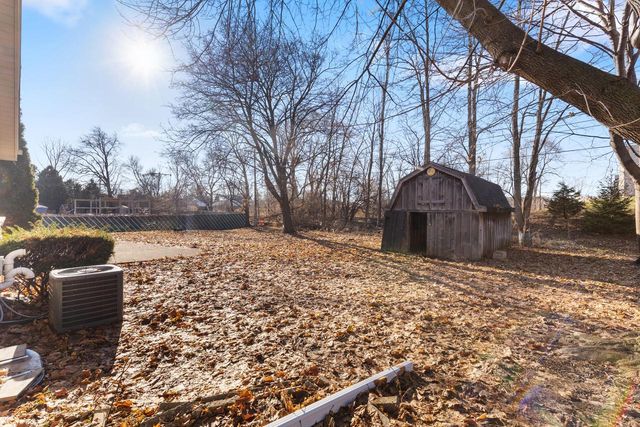 7975 S Wynbrook COURT, Oak Creek, WI 53154