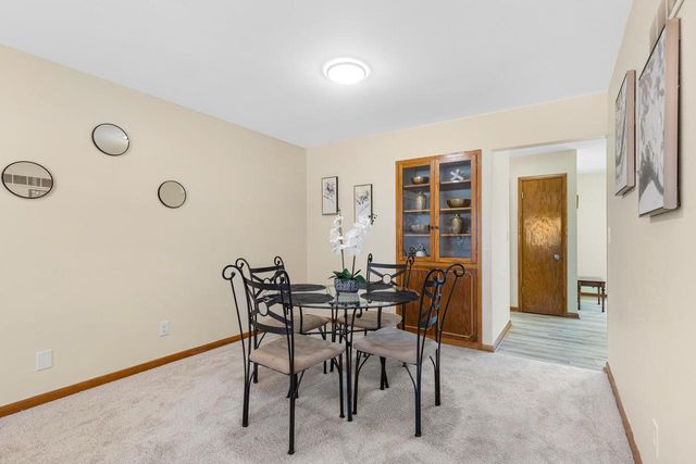 7975 S Wynbrook COURT, Oak Creek, WI 53154