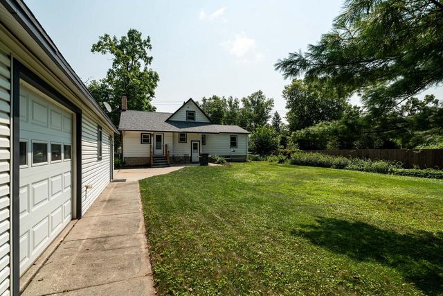 187 S Main STREET, Dousman, WI 53118