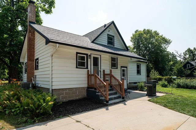187 S Main STREET, Dousman, WI 53118