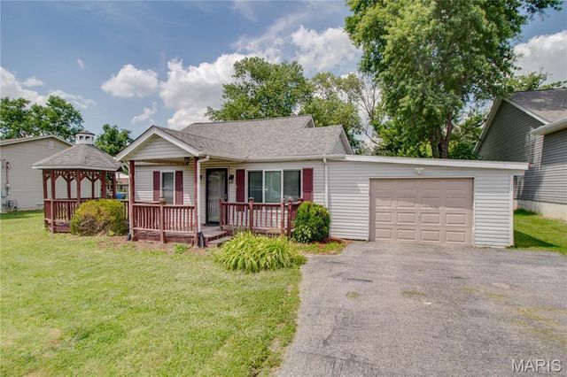 137 Dorothy Street, Moro, IL 62067