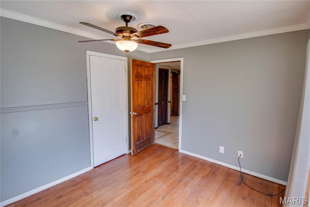 Image 15 of property listing at 137 Dorothy Street, Moro, IL 62067