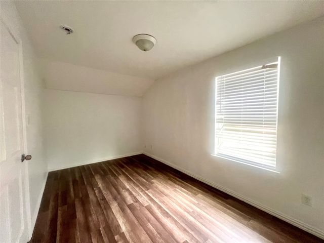 1919 E Ledbetter Drive, Dallas, TX 75216