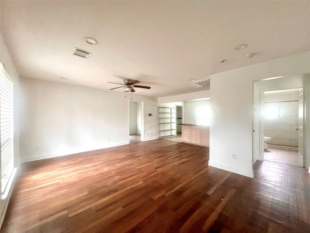 1919 E Ledbetter Drive, Dallas, TX 75216