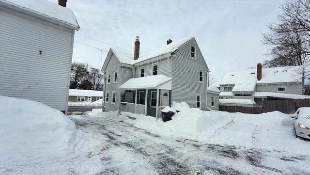 119 N Main St 119, Andover, MA 01810
