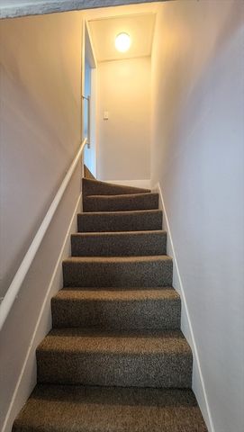 119 N Main St 119, Andover, MA 01810