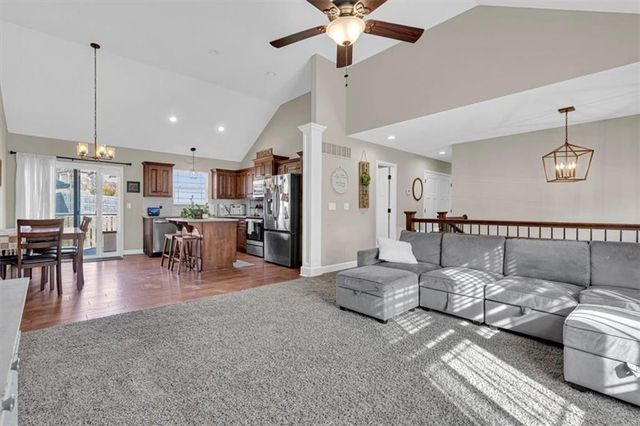 19600 E 11th Terrace N, Independence, MO 64056