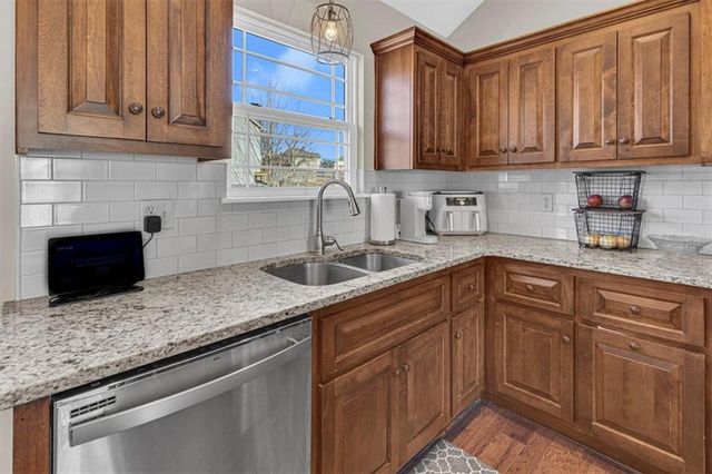 19600 E 11th Terrace N, Independence, MO 64056