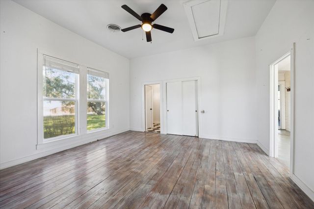 1118 Fm 1697, Burton, TX 77835