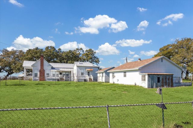 1118 Fm 1697, Burton, TX 77835