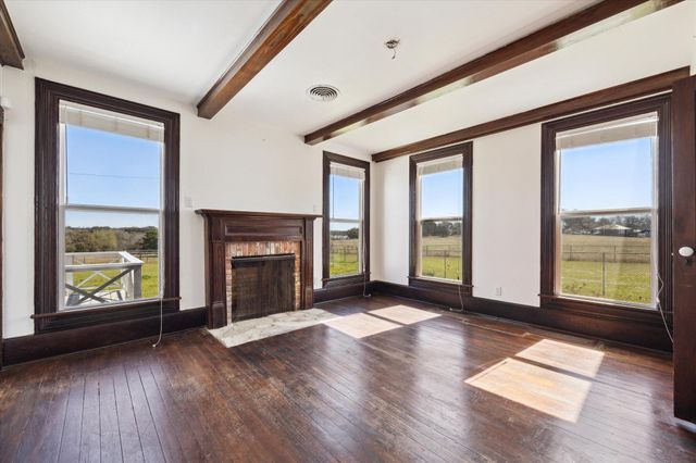 1118 Fm 1697, Burton, TX 77835