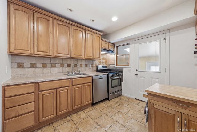 332 1st Avenue, Massapequa Park, NY 11762