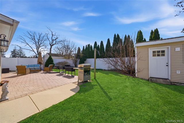 332 1st Avenue, Massapequa Park, NY 11762
