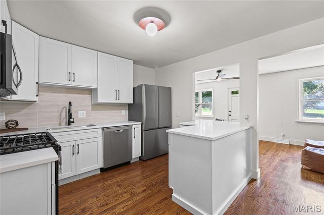 580 S New Florissant Road, Florissant, MO 63031